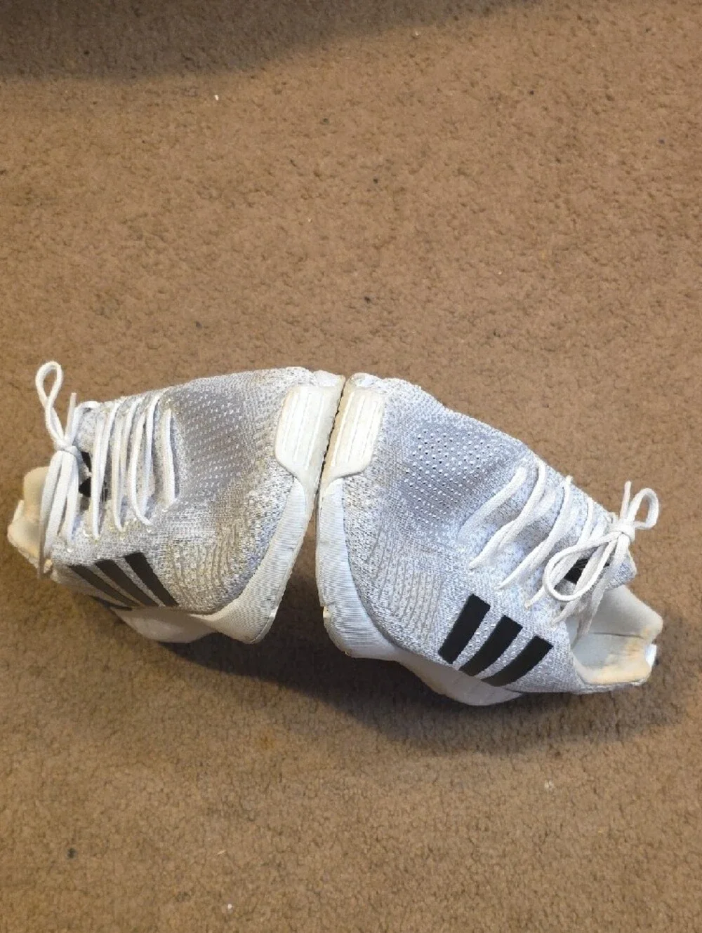 Adidas Women Lightweight Sneakers in White and Black